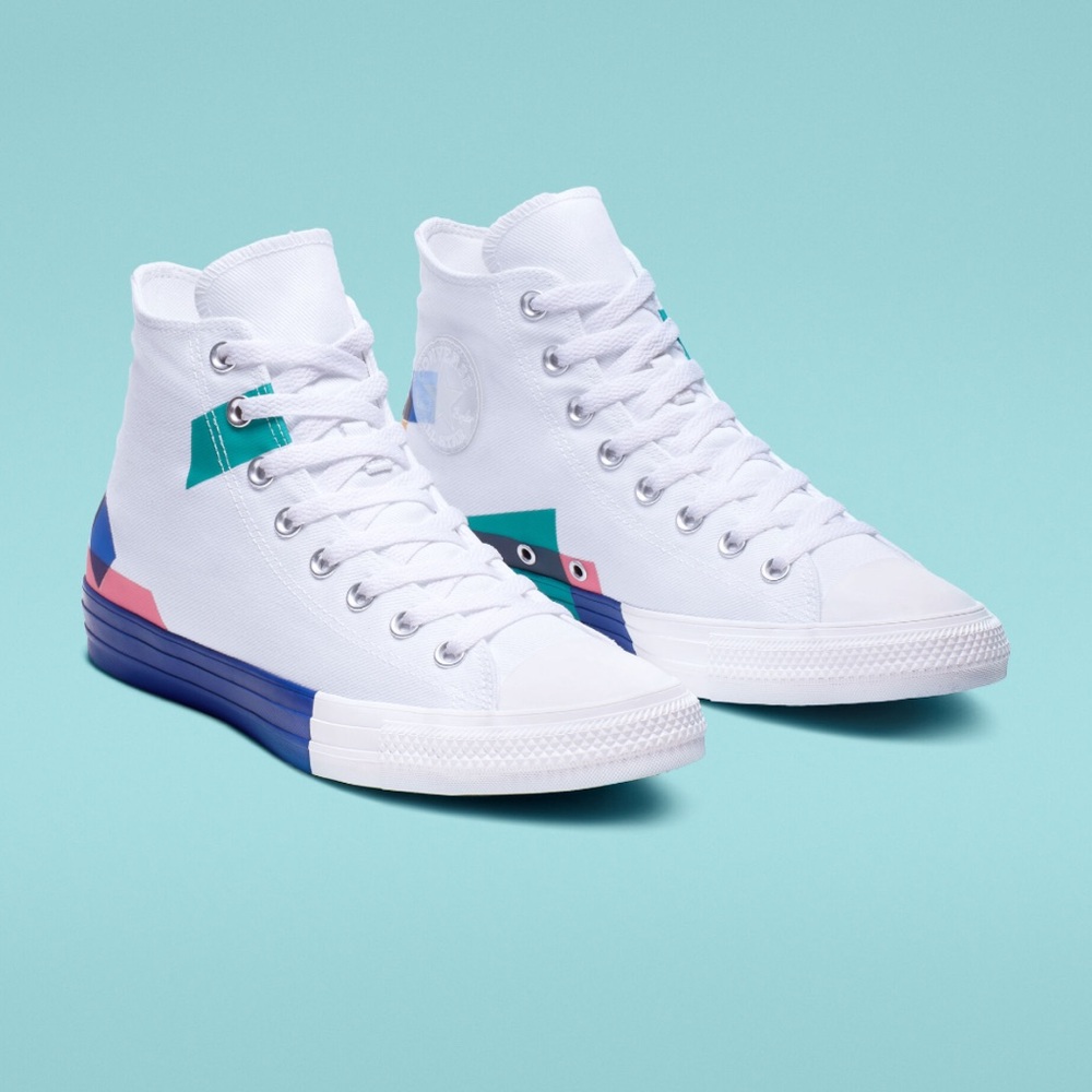 Converse all stars Chucks  like New Trendy White Blue High-Top Sneakers 6.5